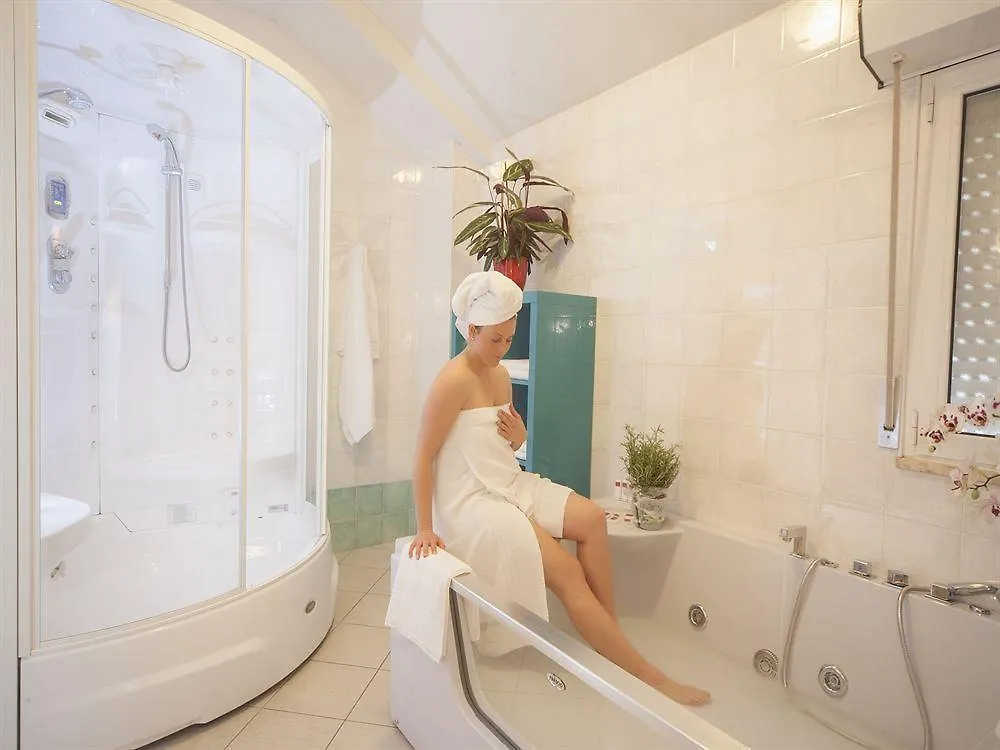 Hotel Manola 리미니